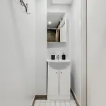 Apartment 6 - Cozy 2Br Apartment, Bus Station, Easy City Access Appartamento