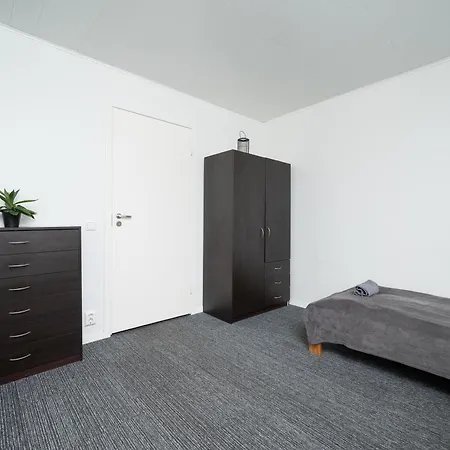 Apartment 6 - Cozy 2Br Apartment, Bus Station, Easy City Access Appartement *