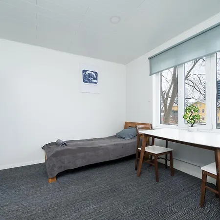 Apartment 6 - Cozy 2Br Apartment, Bus Station, Easy City Access Appartamento Reval