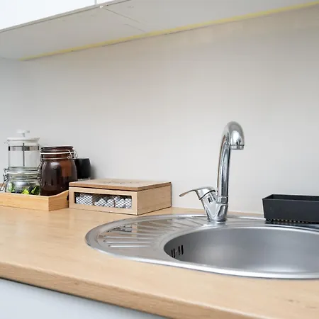 Apartment 6 - Cozy 2Br Apartment, Bus Station, Easy City Access Appartement