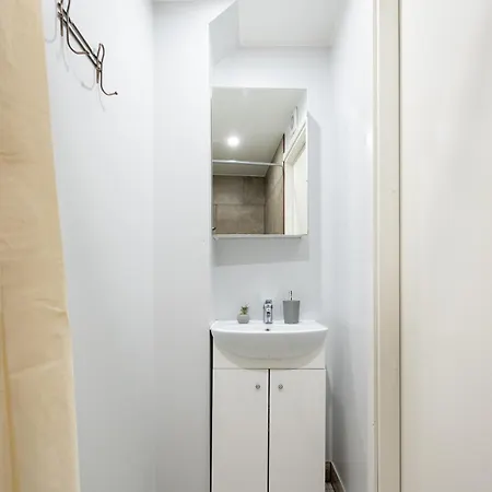 Lejlighed 6 - Cozy 2br Apartment, Bus Station, Easy Access Tallinn