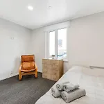 6 - Cozy 2br Apartment, Bus Station, Easy Access * Ταλίν